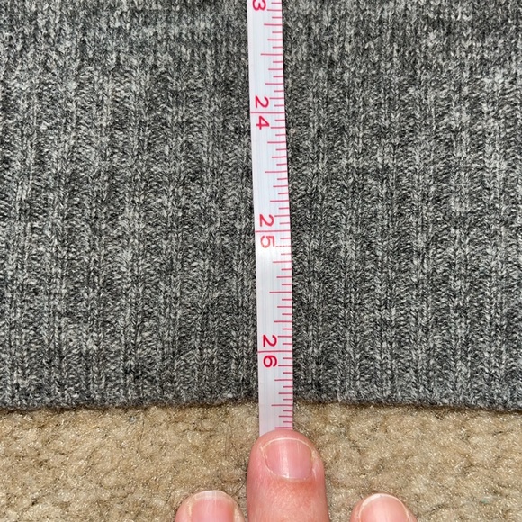 Original Penguin Dark Charcoal Grey 100% Wool V Neck Sweater Size Large - Picture 6 of 6